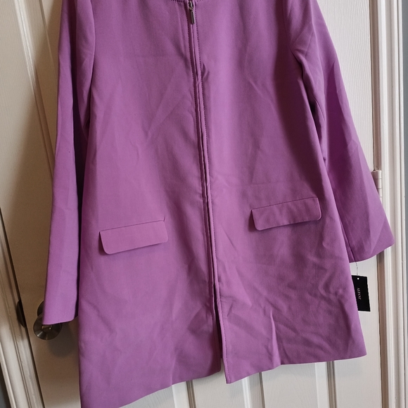 Suit - Picture 3 of 15